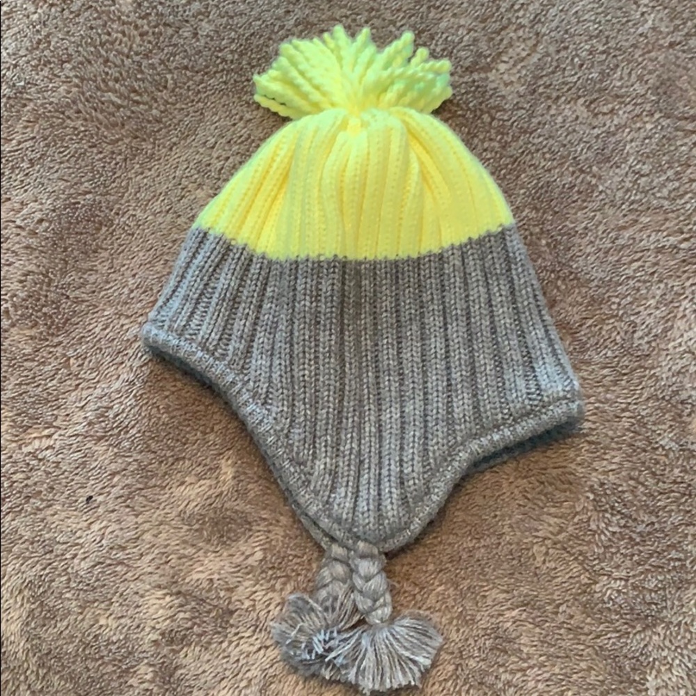 Winter hat - Picture 3 of 3